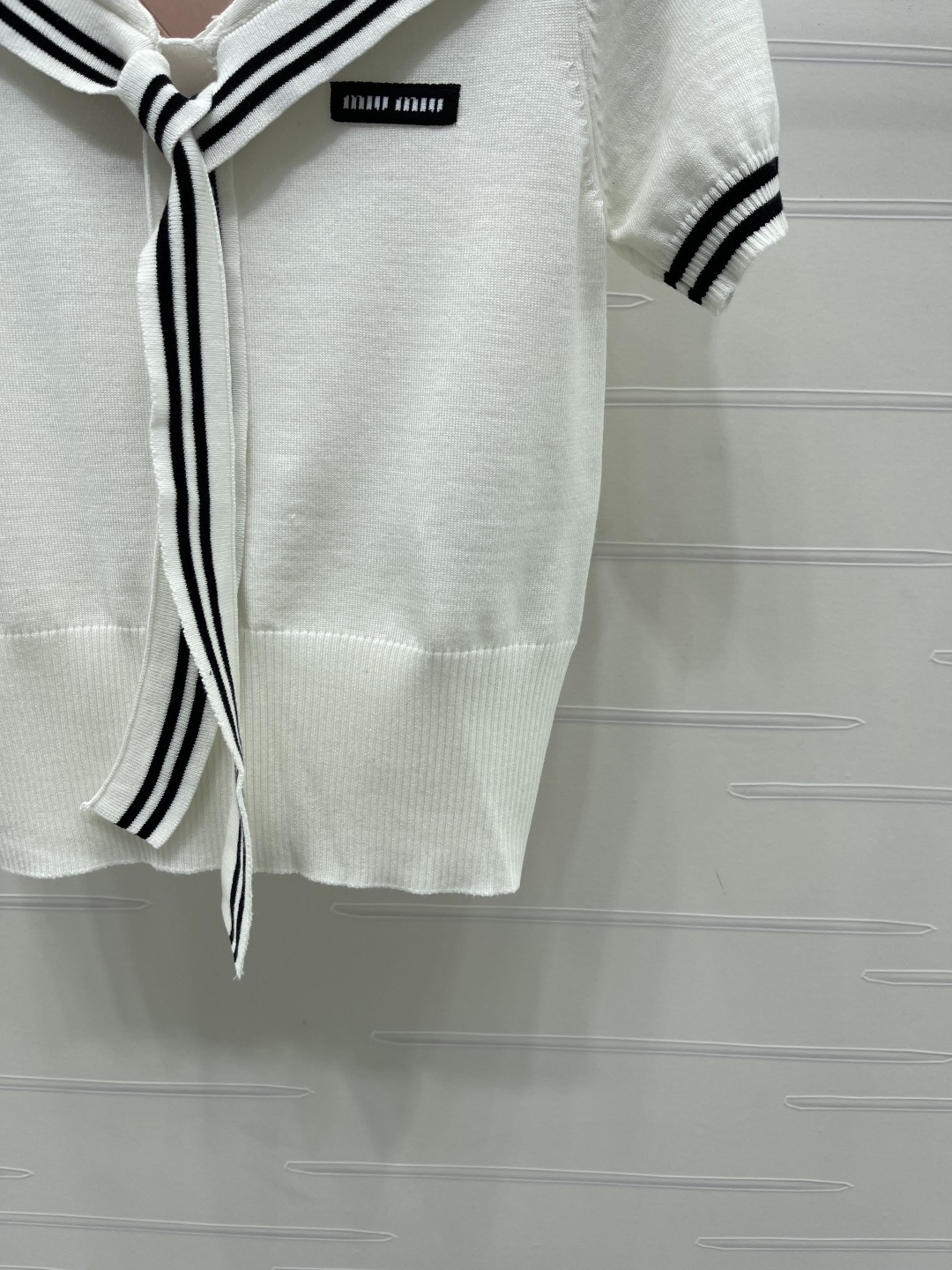 Women's short sleeves